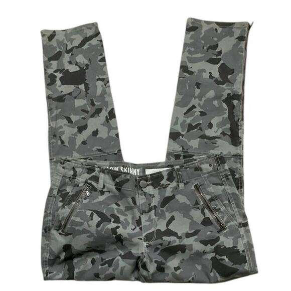 DKNY Ludlow Skinny Jean Women 10 Mid Rise Utility Stretch Cargo Camouflage Pants - Picture 6 of 11